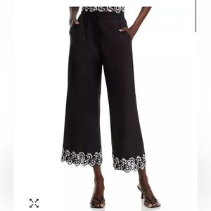 NWT Aqua Women’s High Rise Pleated Crop Lace Trim Black Pants Size Small